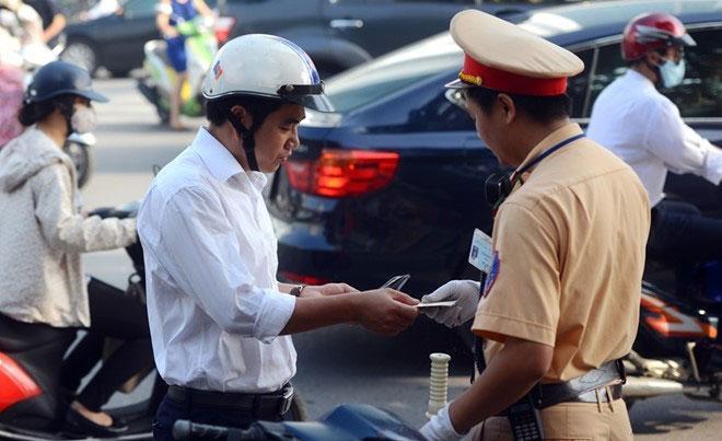 Không mang bảo hiểm TNDS bắt buộc bị phạt bao nhiêu