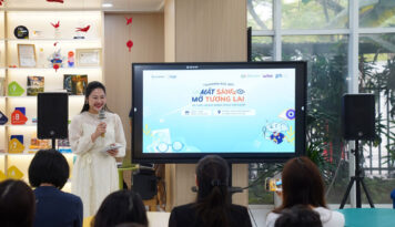 Sự kiện talkshow “Mắt sáng – Mở tương lai” do PTI phối hợp tổ chức mang đến những giải pháp thiết thực trong việc bảo vệ thị lực học đường trước áp lực của thời đại số. Chương trình cung cấp kiến thức y khoa chuyên sâu từ các chuyên gia đầu ngành giúp phụ huynh chủ động nhận diện và kiểm soát tật khúc xạ cho trẻ từ sớm.